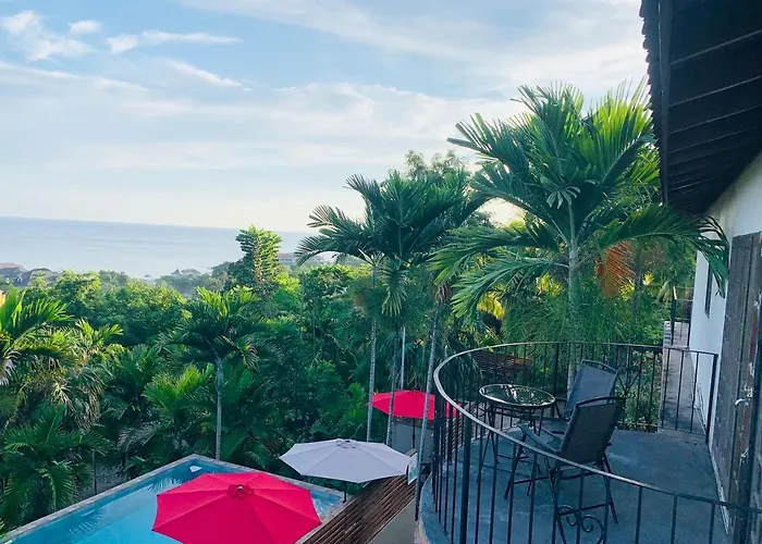 The Coconut Palm - Ocean View W/ Pool * Ocho Ríos